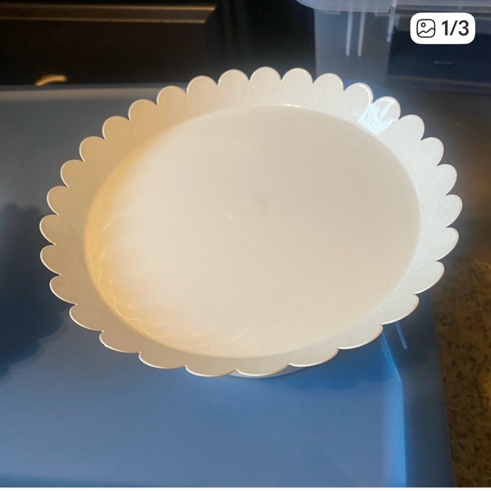 Hobby Lobby White Scalloped Serving Plate Stand